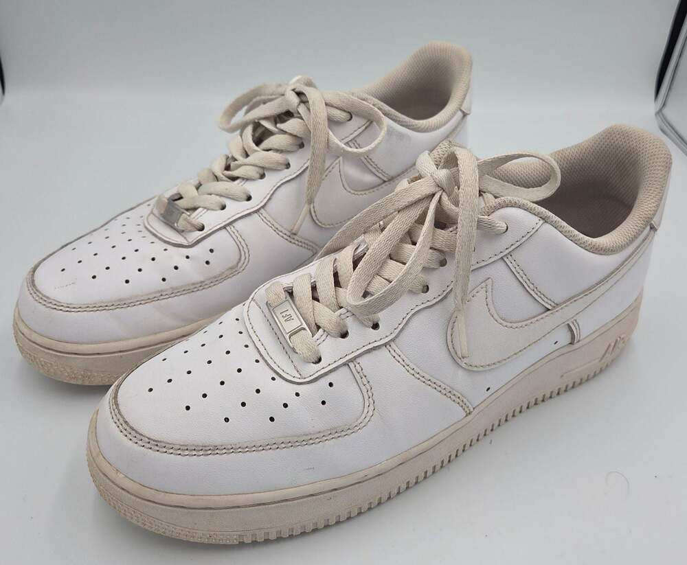 Nike Air Force 1 '07 Low White Leather Sneakers size 10
